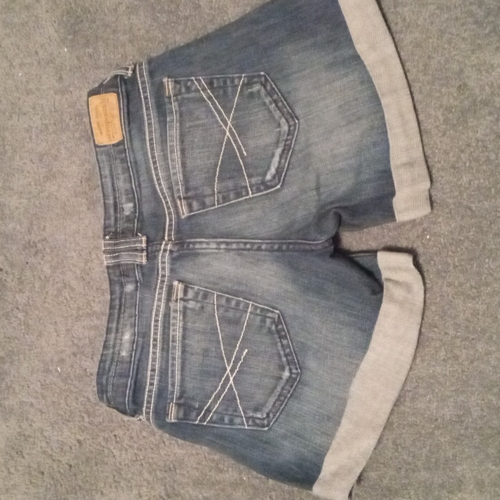 Jean shorts - Picture 2 of 3